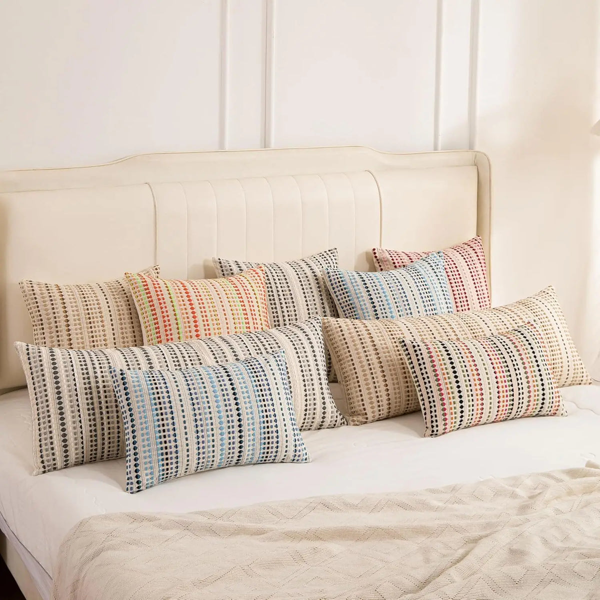 housse coussin décorative coton lin motif géométrique bleu beige noir canapé salon lit moderne