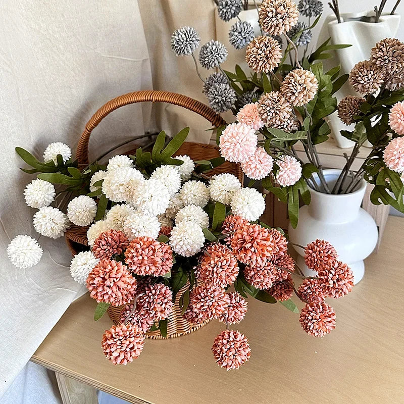 décoration intérieure bouquet dandelions artificiels 50cm couleurs automnales vase céramique blanc
