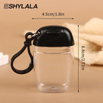 bouteilles rechargeables transparentes modernes couleurs variées anneaux fixation pratique distributeurs savon main cosmétiques alcool