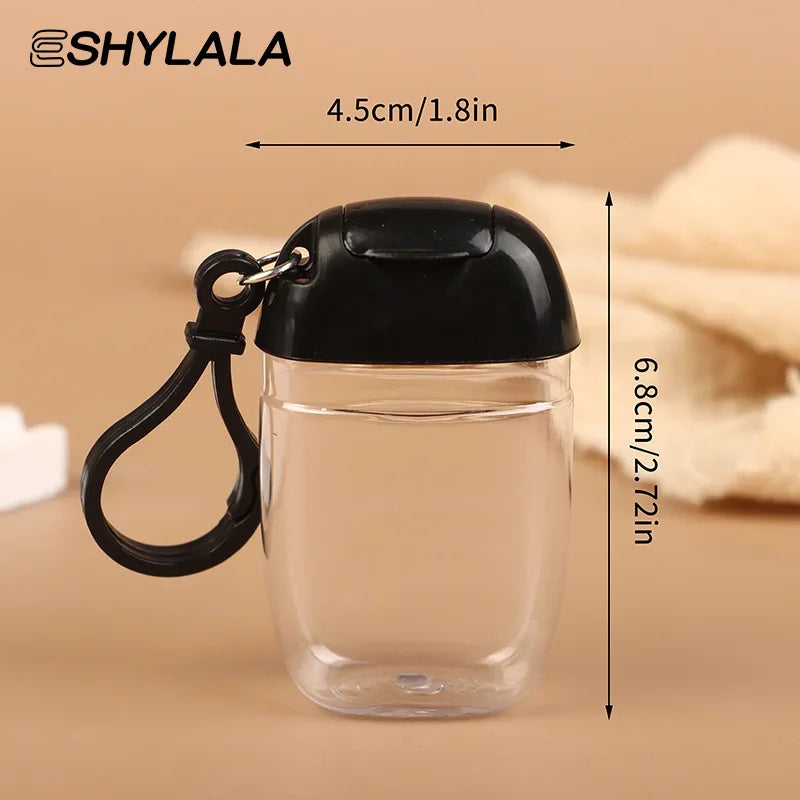 bouteilles rechargeables transparentes modernes couleurs variées anneaux fixation pratique distributeurs savon main cosmétiques alcool