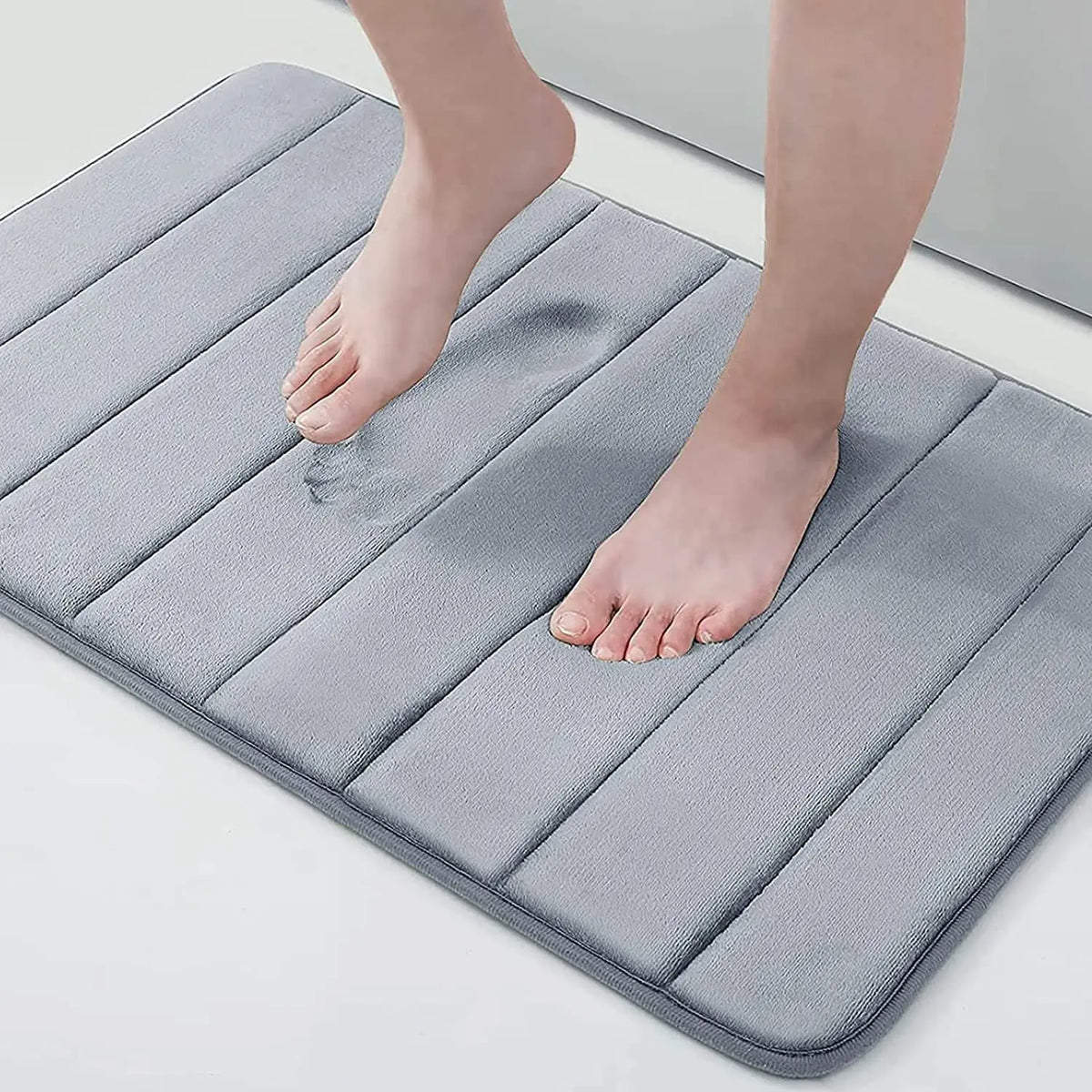 tapis massage pieds noir rayures horizontales moderne antidérapant absorbant eau respectueux environnement