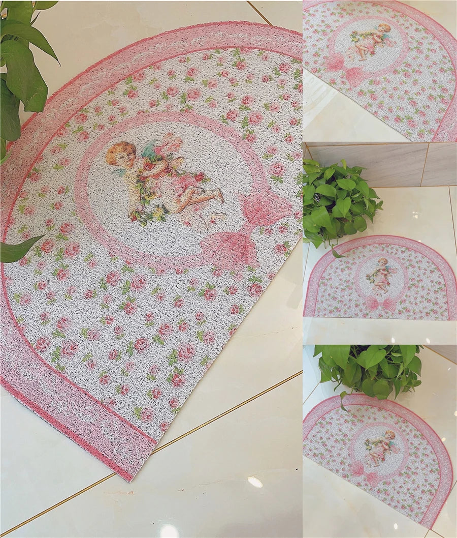 tapis rond antidérapant floral ange rose couleurs vives texture granuleuse vintage français porte chambre