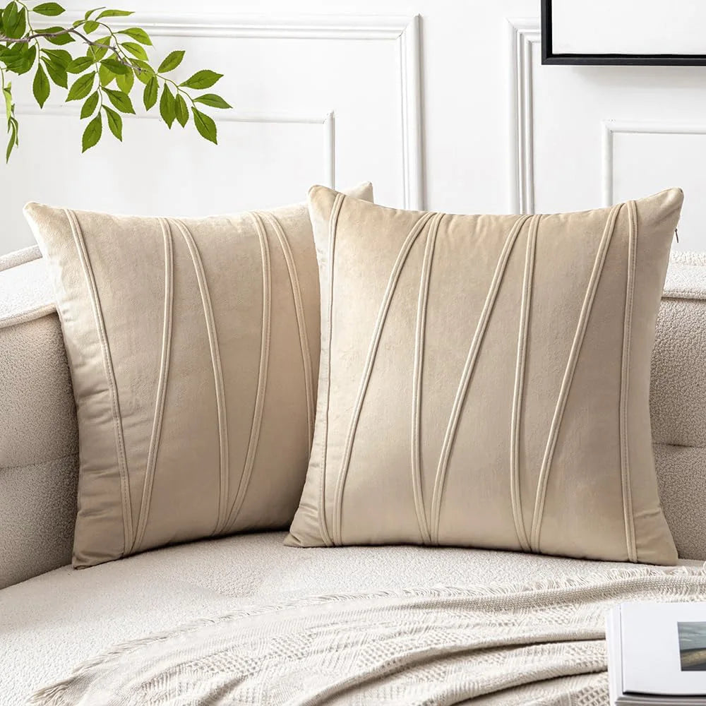 housse coussin décorative velours géométrique moderne carré beige marron gris vertical élégant
