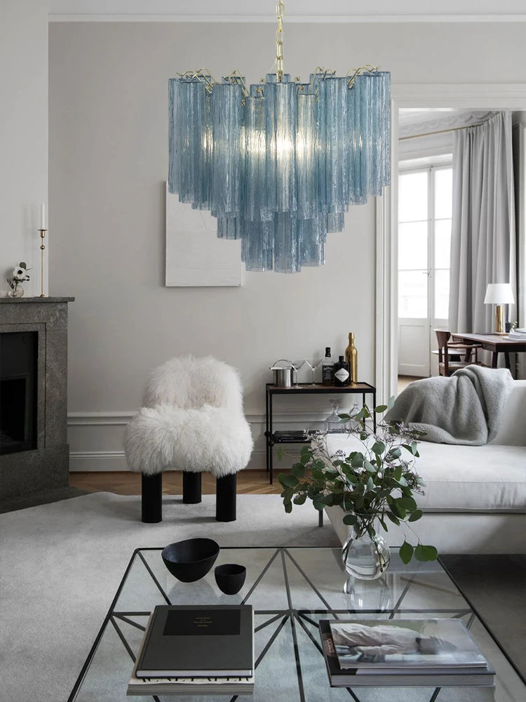 Lustre avec lumière blanche pour un éclairage fonctionnel