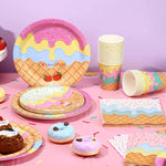 assiettes festives glace vanille anniversaire enfant filles garçons guirlande lettres chapeaux
