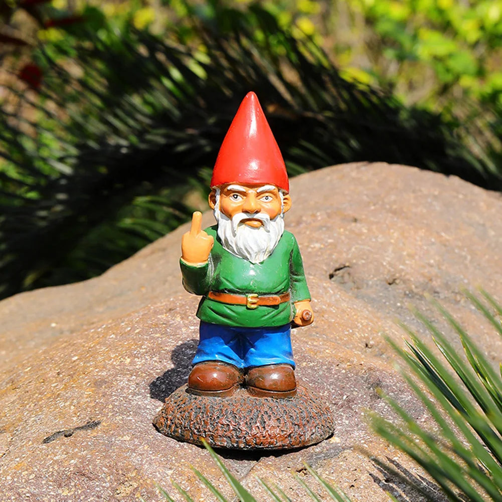 ornement jardin gnome résine rouge vert bleu brun texture classique decorationextérieur chaussures ceinture