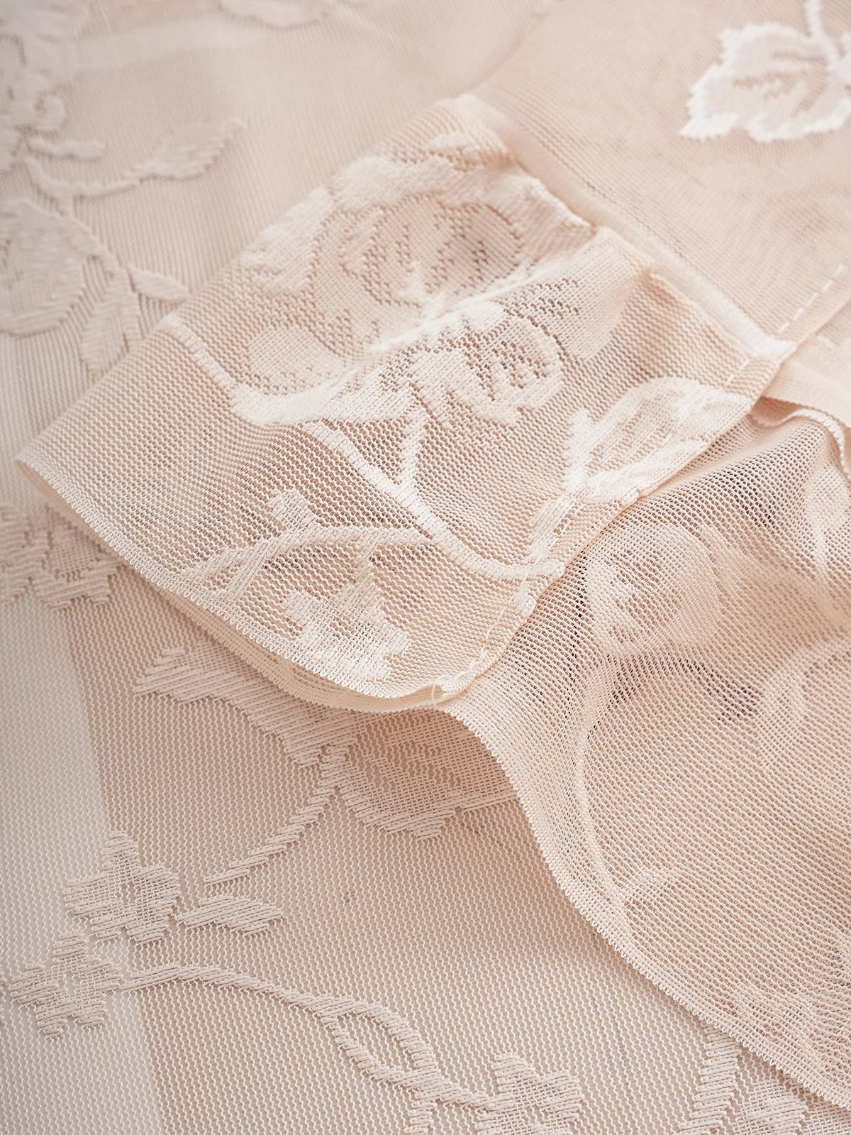 rideau floral brodé beige clair classique romantique translucide fenêtre décoration polyester