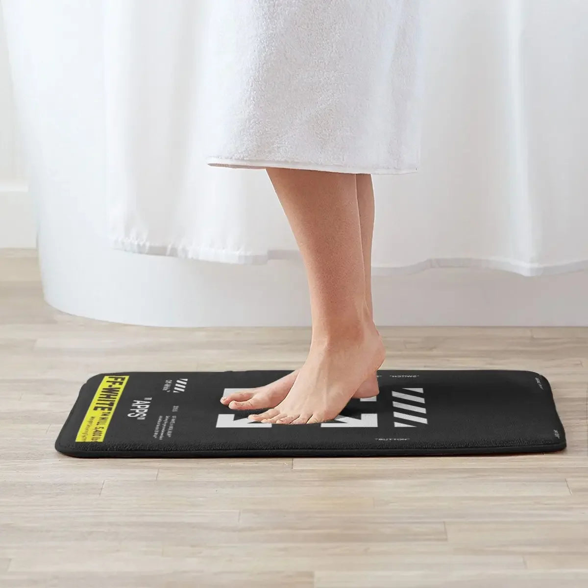 tapis bain noir blanc arrows imperméable antidérapant adhésif moderne minimaliste