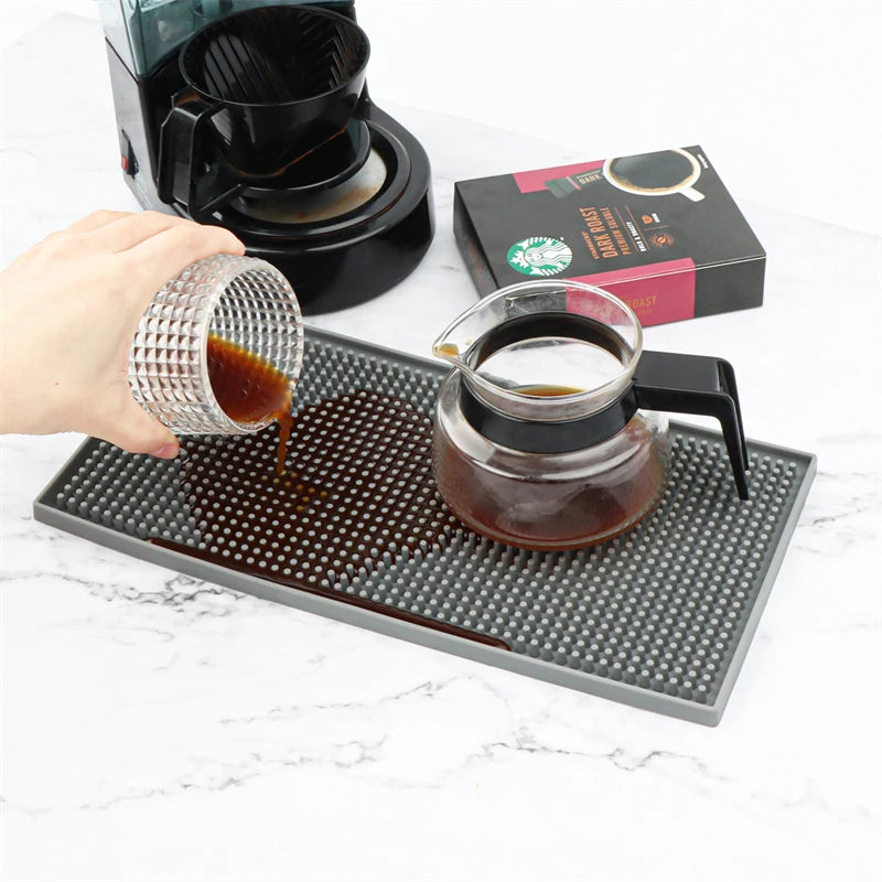 tapis bar silicone perforé moderne noir gris rose blanc perforations respectueux environnement