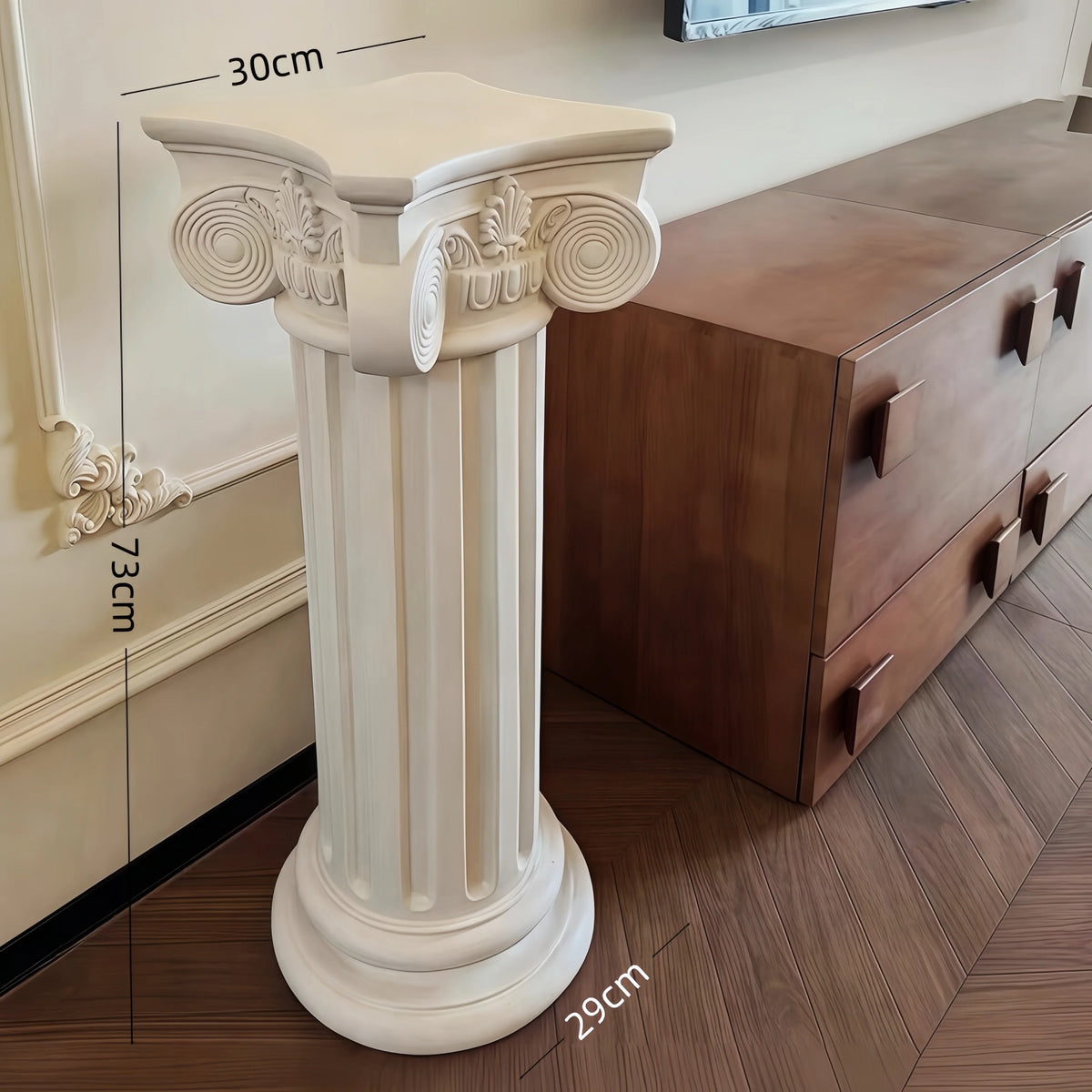 table d'appoint colonne romaine pierre sculptée classique blanc décoration intérieure angle canapé