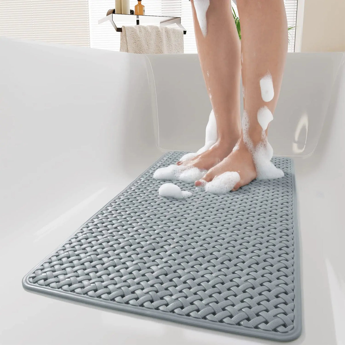 tapis bain tressé gris clair antidérapant ventouses lavable machine moderne minimaliste