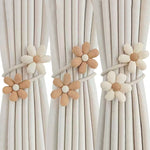accessoires rideau fleurs texturées attaches ficelles bohème decor maison anneaux boucles tressées rustique