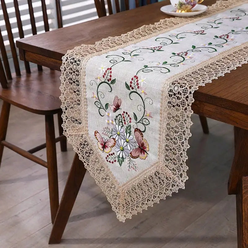 nappe brodée papillons motifs floraux bordure dentelle semi transparente blanc crème verte rouge automne