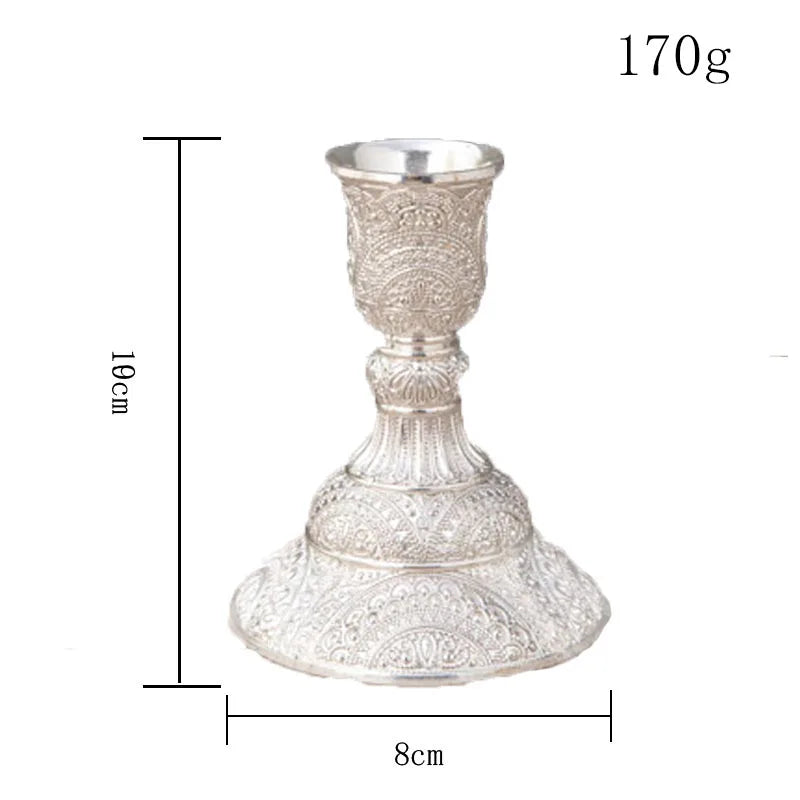 bougeoirs or argent ornements baroques chandelles mariage décoration intérieure classique gravures détaillées