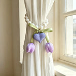 accessoire fenêtre décoration tulipes ruban blanc vert jaune rose violet bleu rouge décoratif