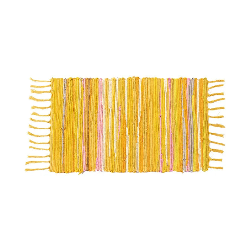 tapis boho moderne rayures horizontales noir blanc gris bleu jaune franges sol résistant