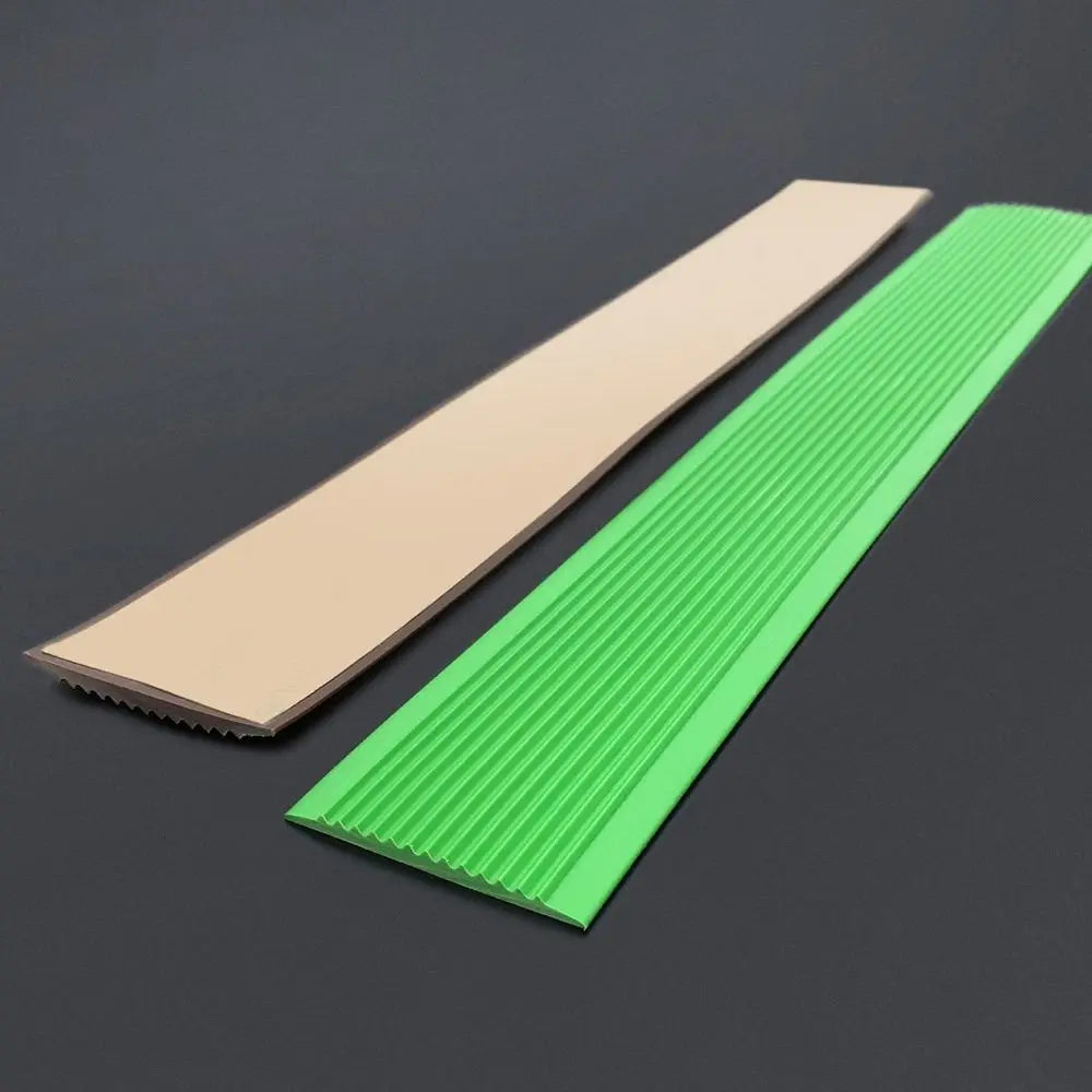 ruban antidérapant adhésif gris vert bleu jaune rouge marron rayures modernes protection escaliers pvc