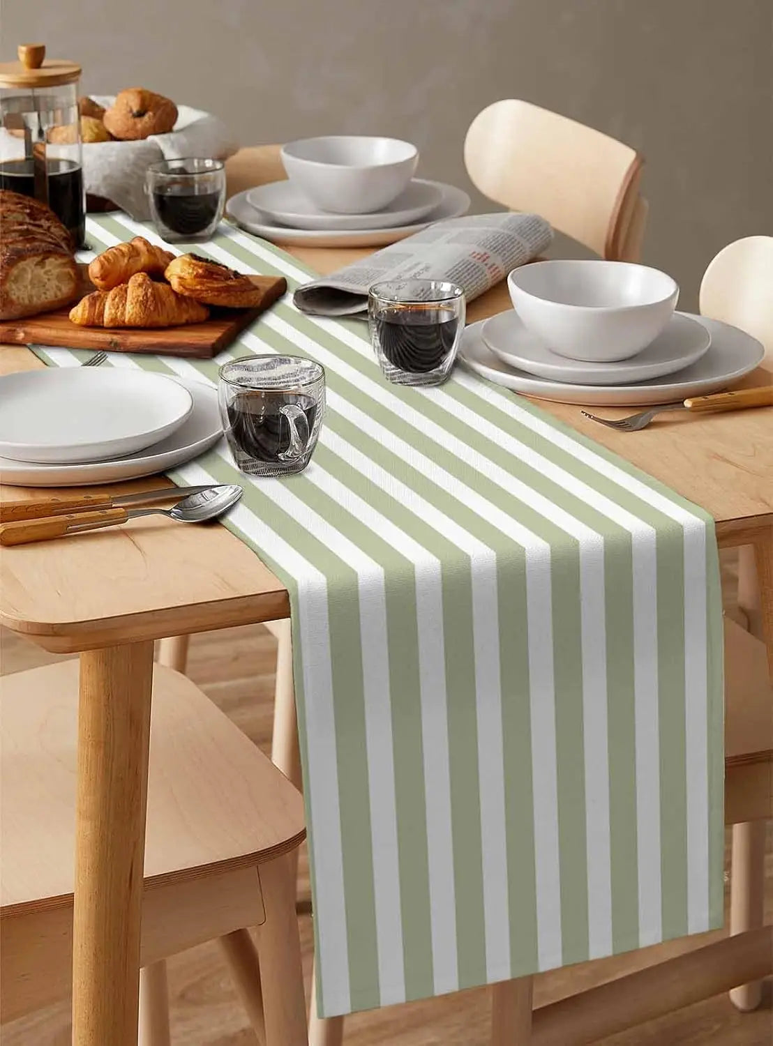 table chemin table vert clair rayures horizontales moderne décoration intérieure polyester
