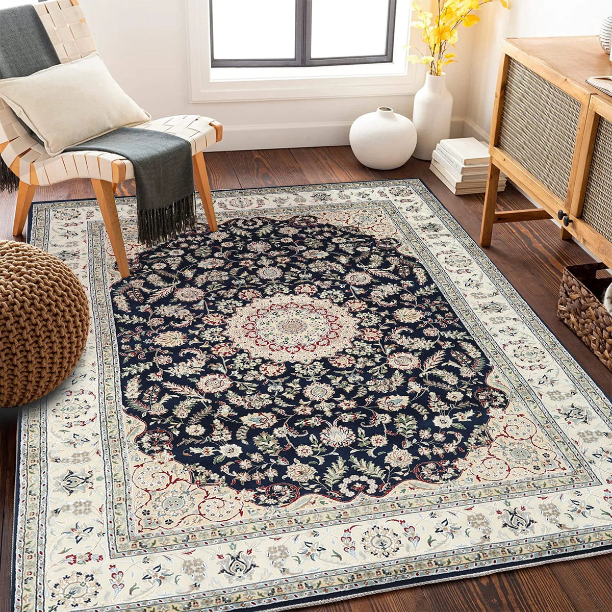 tapis salon classique motif floral traditionnel rouge bleu beige intérieur décoration maison ancien