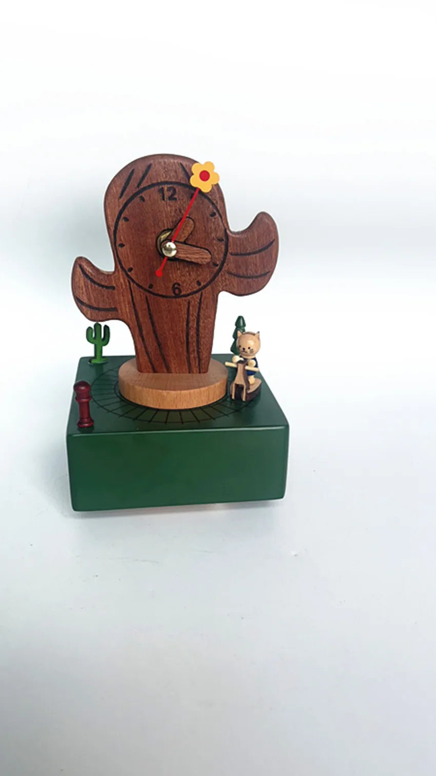 boîte musique bois naturel vintage personnages animaux arbre cabane enfants jouet décoratif