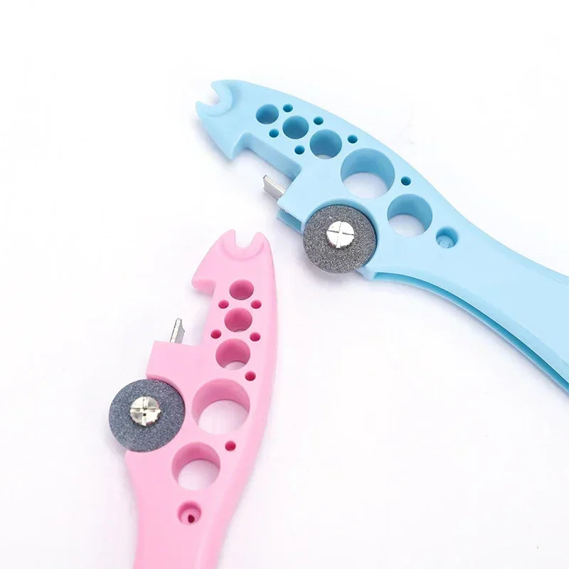 outil débouchage bouteilles bleu rose blanc texture caoutchouc perforations ergonomique vis interchangeable