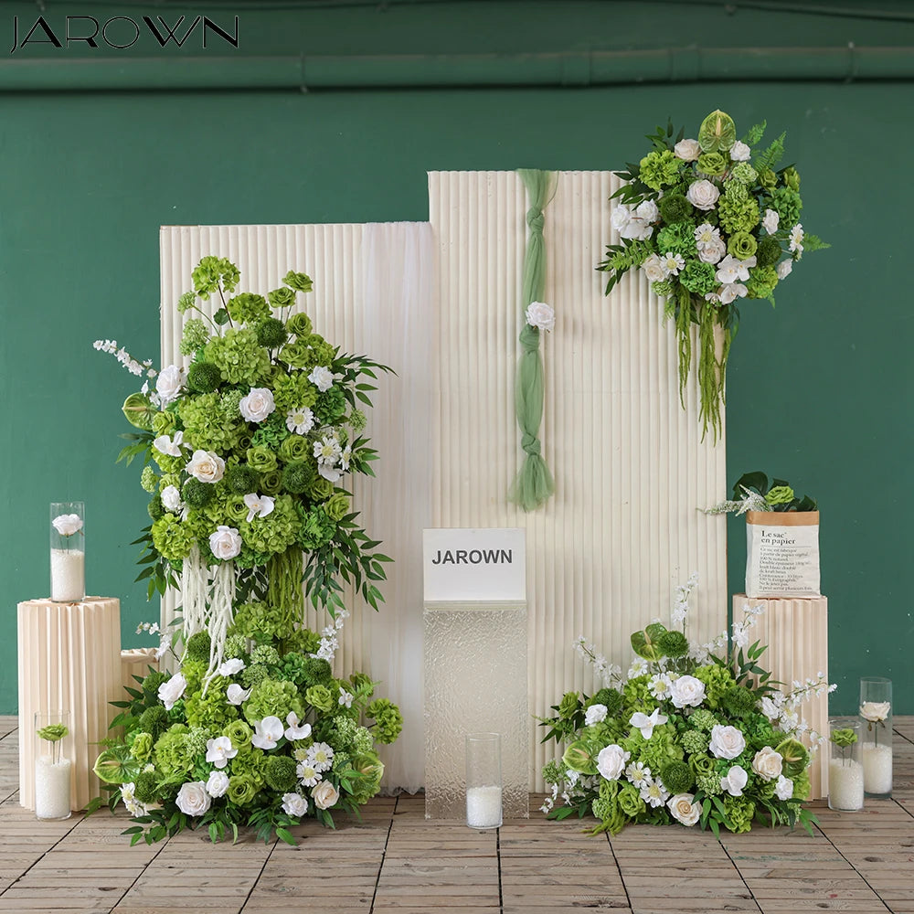 Composition florale suspendue hortensia rose verte blanche