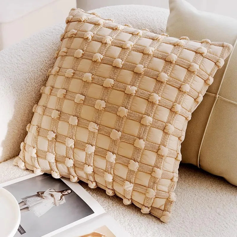 housse coussin décorative motif floral beige marron texture douce canapé lit salon moderne élégant