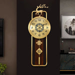 horloge murale chinoise bien être or bois fixation cadran métal motif caractère