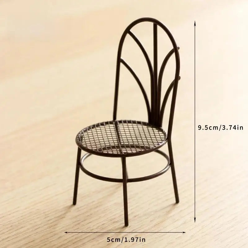 chaises table miniature métal grillagé vintage beige coussin serviette