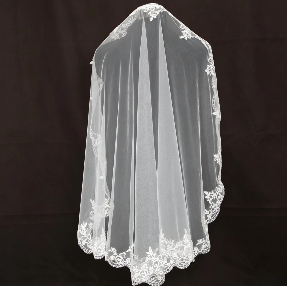 voile mariée blanc broderie florale dentelle classique translucide cérémonie photo vintage peigne