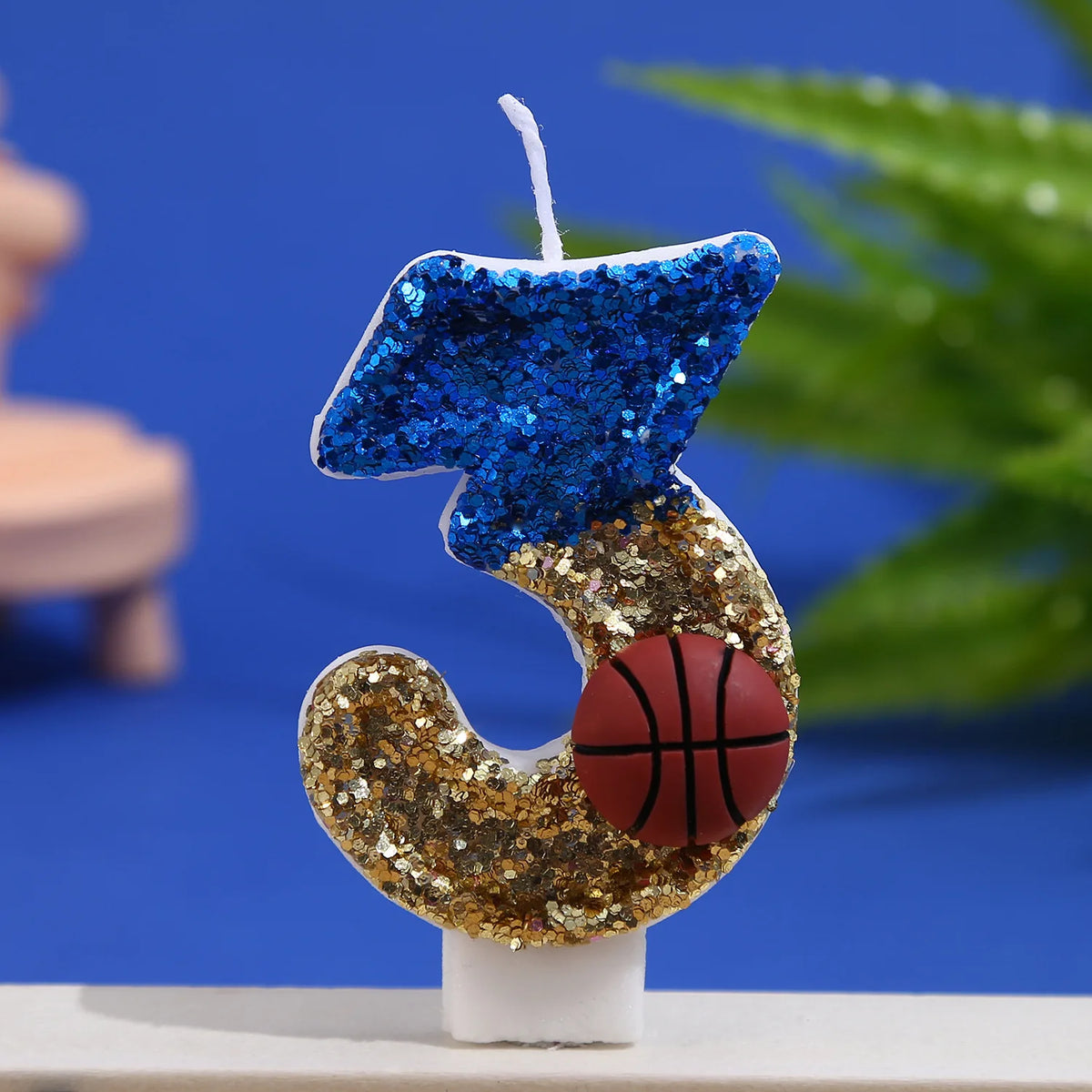 bougies anniversaire forme chiffres bleu paillette doré rouge basket blanc paillettes motifs sportifs clips