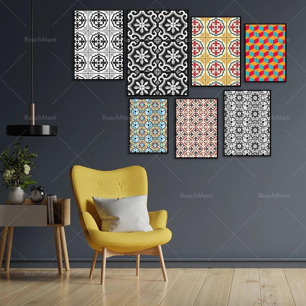 Des motifs décoratifs aux designs géométriques colorés, cet ensemble de toiles murales est un élément de décoration d'intérieur élégant et moderne.