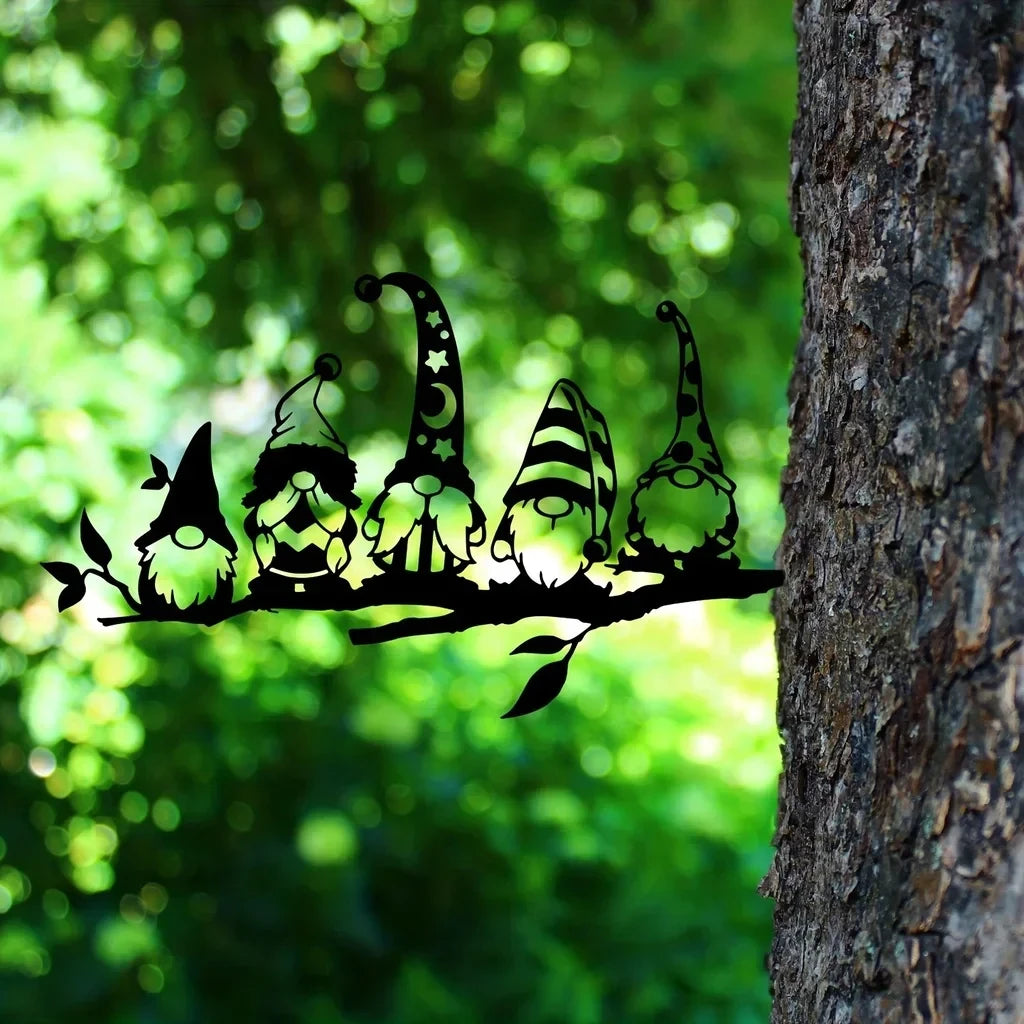 décoration murale gnomes chapeaux métal noir adhésif fixe artisanal minimaliste
