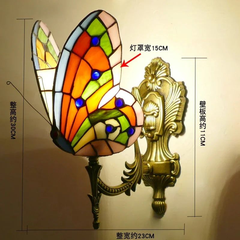 applique murale art nouveau papillon verre coloré bleu rouge verte fixée mur blanc or