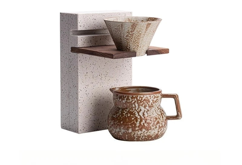 tasses porcelaine rustique marron beige gris texture grungy artisanal respectueux environnement