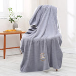 serviette bain velours brodé lapin étoiles arc ciel rouge jaune bleu rose Halloween decorative