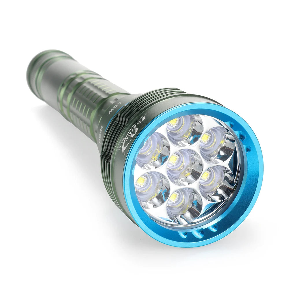 lampe torche vert bleu rayures verticales texture métallique moderne rechargeable piles aaa