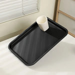 plateau service rectangulaire noir texturé bord arrondi moderne respectueux environnement utilisation diverses tailles