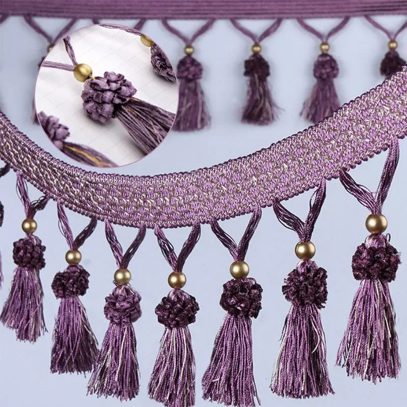 ruban pompons tissus rouge marron gris violet rose doré traditionnel décoratif