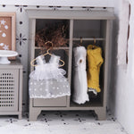 meuble miniature bois rose beige gris poupée rustique vêtements animaux