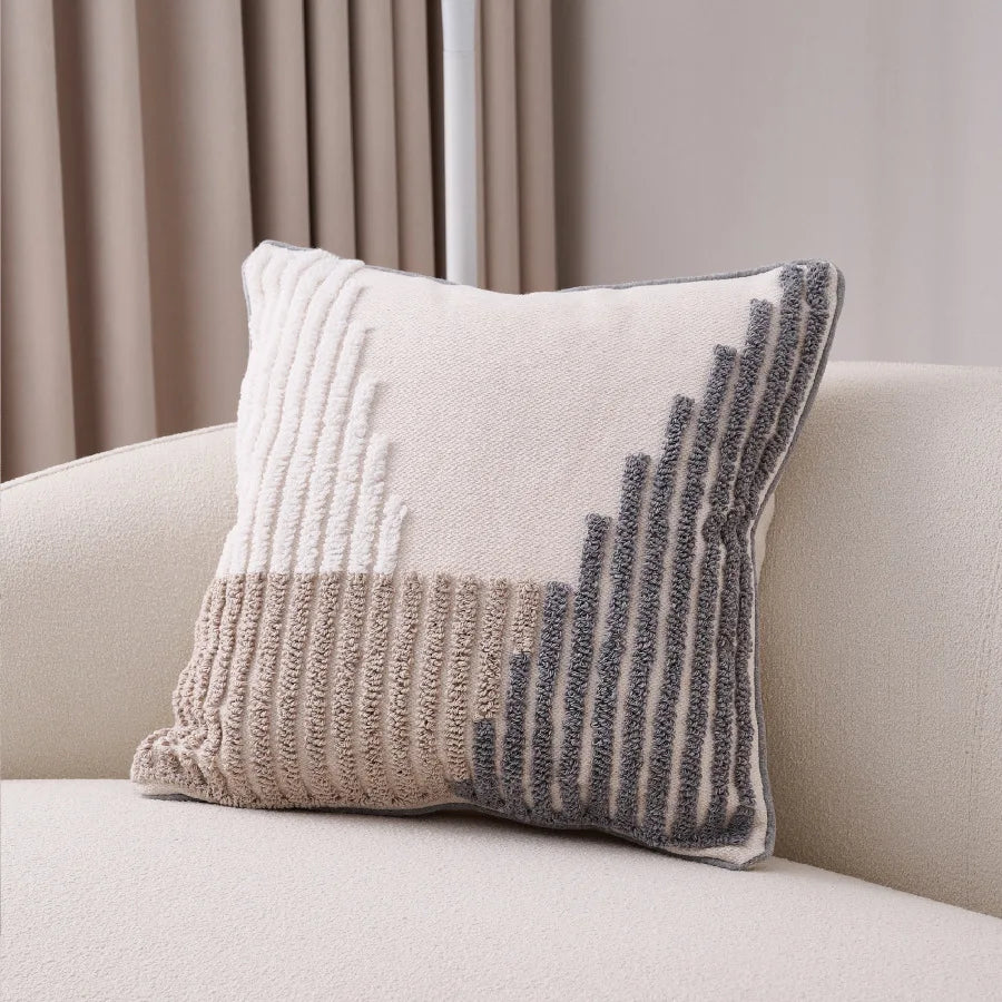 taies d'oreiller bohèmes géométriques texturées coussins décoratifs modernes pompons beige gris doré blanc