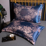 protège oreiller classique fleurs bleu marine beige broderie polyester lit chambre coucher couple deco