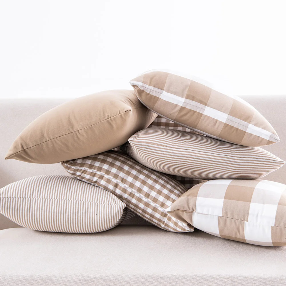 coussin plaid moderne beige blanc carreaux 30x50cm 45x45cm lit canapé décoration