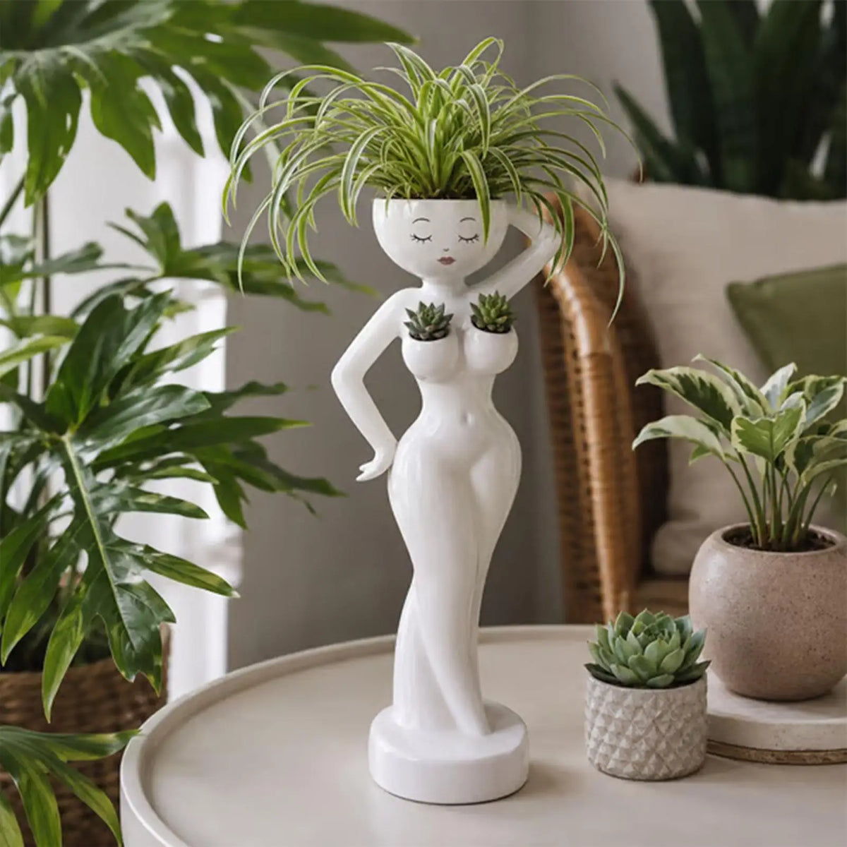 statue moderne femme blanc pots plantes vertes intérieurs salon chambre minimalistestyle