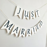guirlande decorative juste married blanc noir decoration mariage banniere triangulaire lettres imprimées rustic vintage