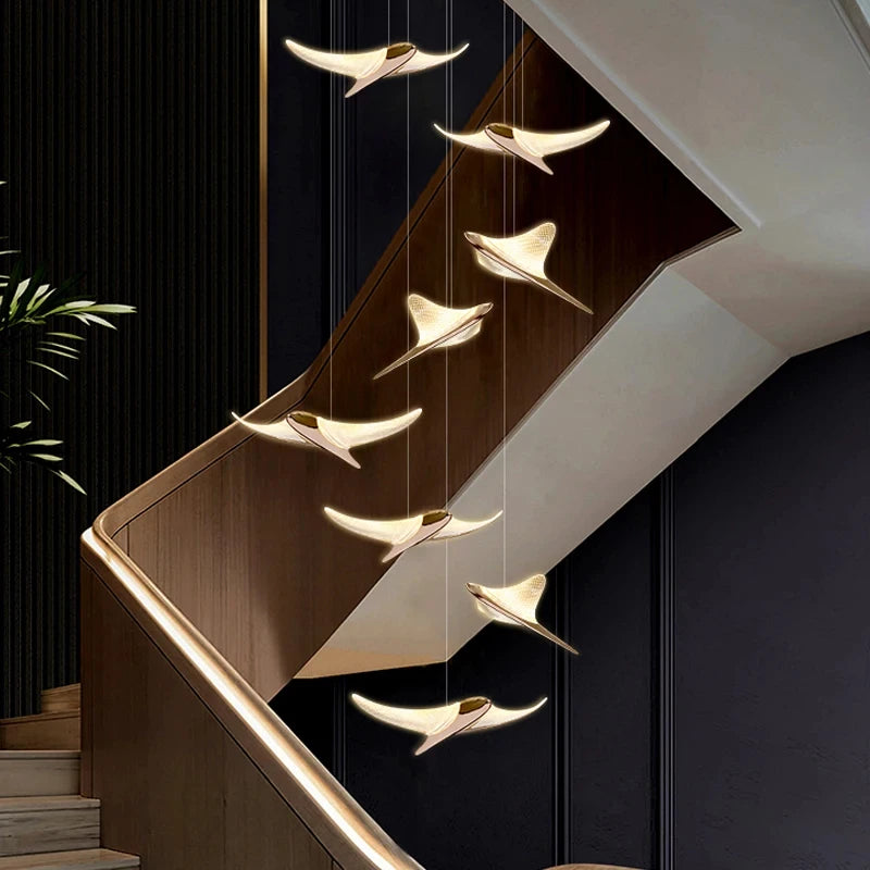 suspension oiseaux origami moderne oiseaux papier pliés beige clair chaînes dorées