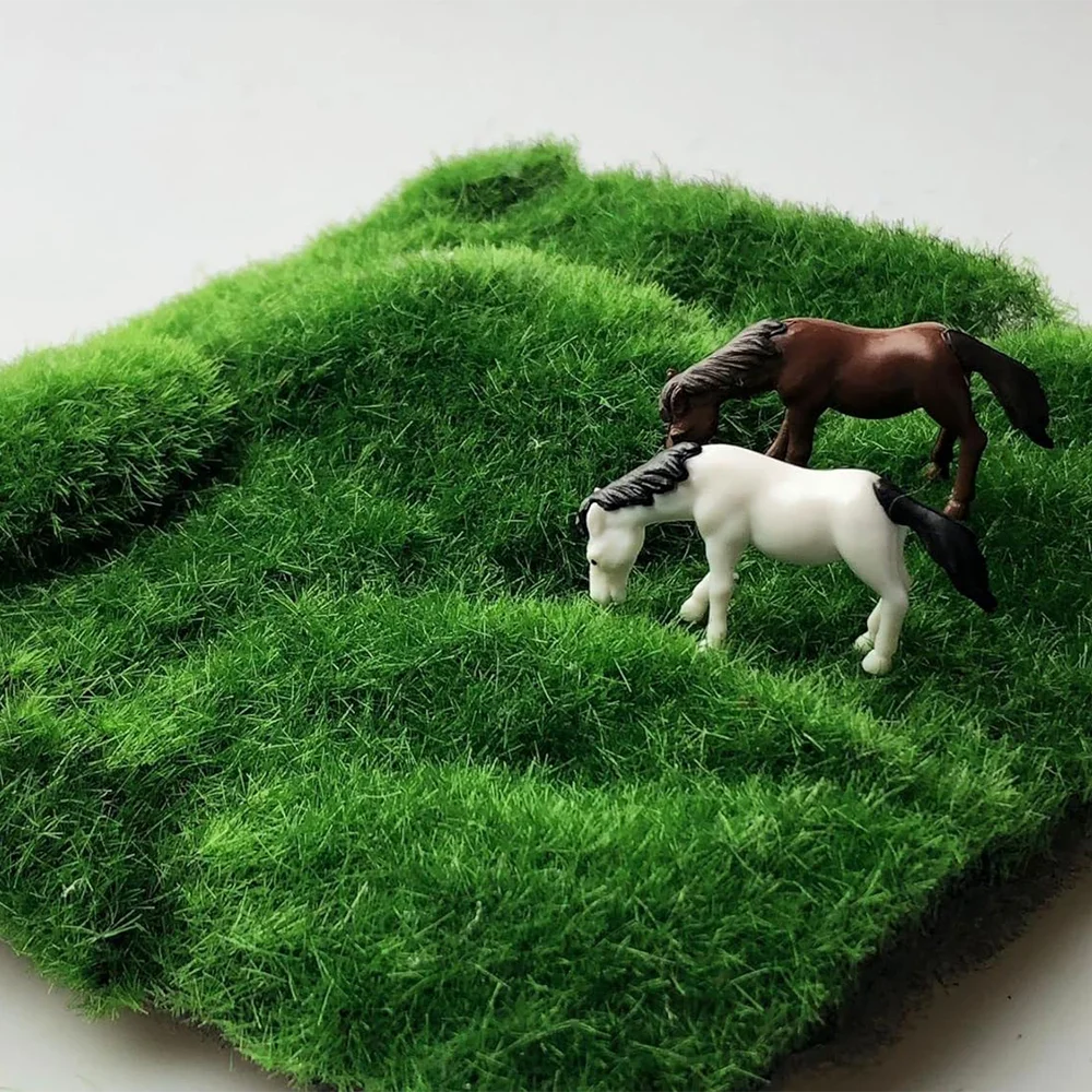 tapis artificiel vert pelucheux moderne décoration extérieure anniversaire exposition bricolage deux poupées chevaux