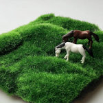 tapis artificiel vert pelucheux moderne décoration extérieure anniversaire exposition bricolage deux poupées chevaux