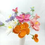 décoration maison fleurs tricotées violet orange rose blanc vert artisanal occasion fête mariage anniversaire
