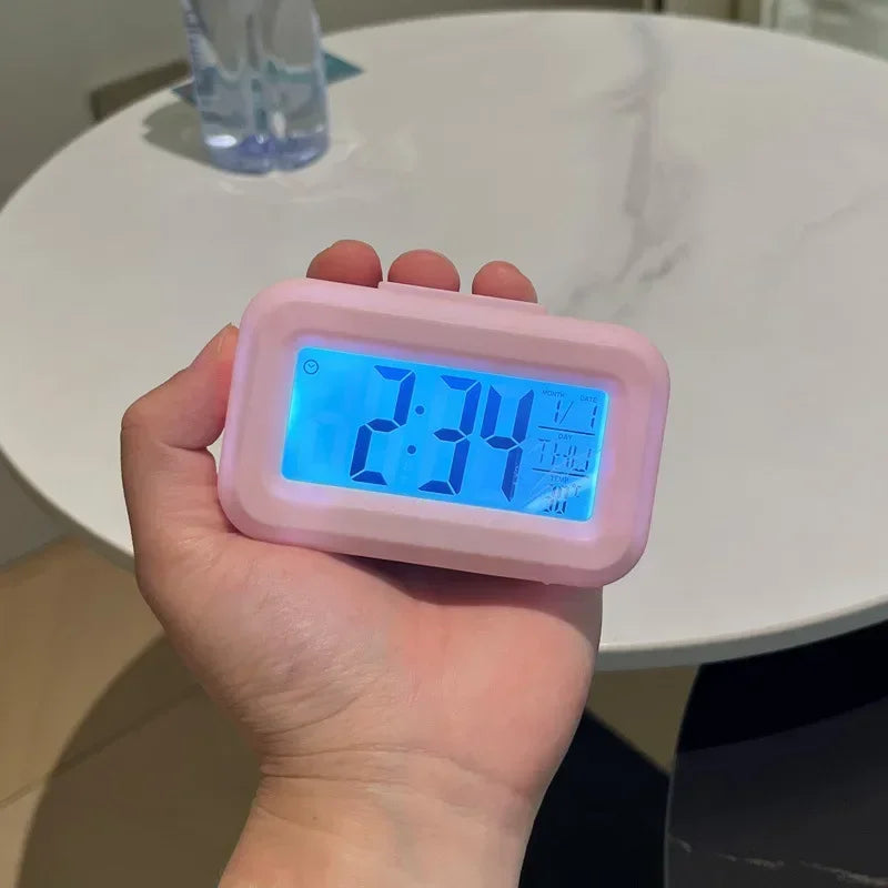réveil numérique horloge LED moderne alarme timer date température noir bleu rose vert